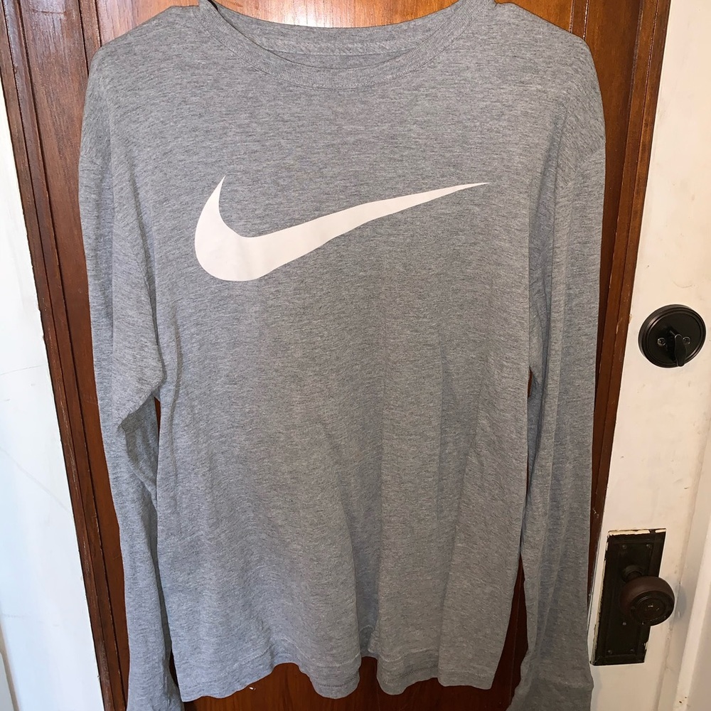 Men’s large, Nike long sleeve tee